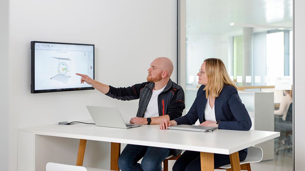 Yapay Zeka Protein Üretimi İçin Hücre Hattı Geliştirmeyi Nasıl Dönüştürüyor?